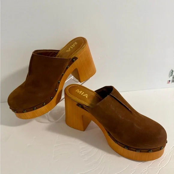 NEW‼️MIA Brown Suede Clogs -8M - Picture 2 of 6